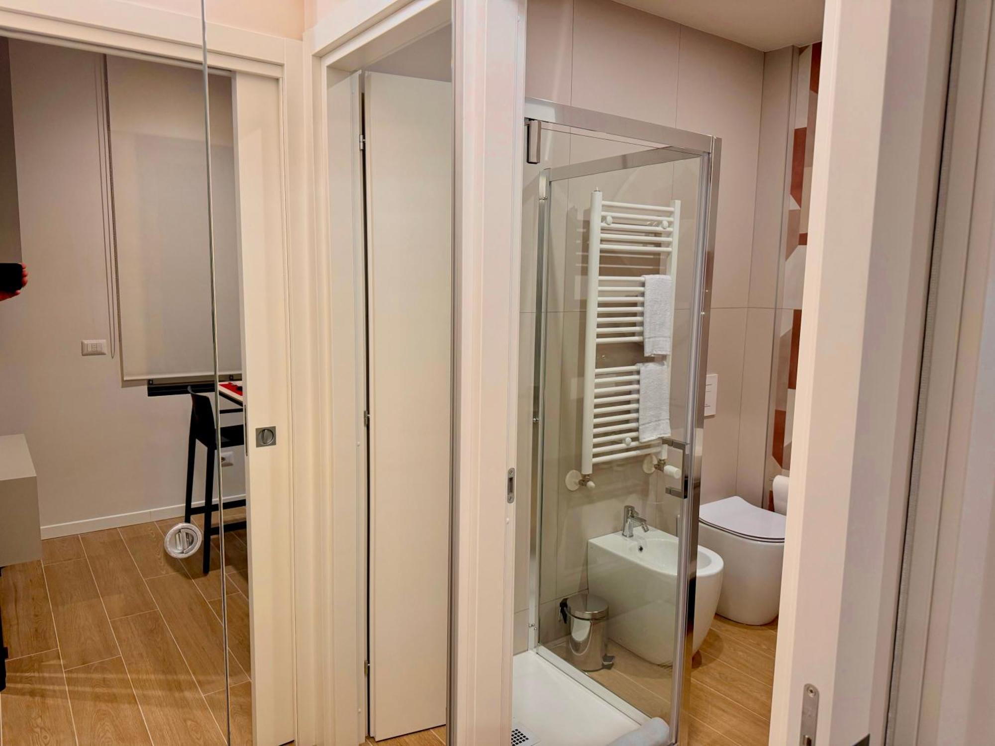 Apartment Mirage *