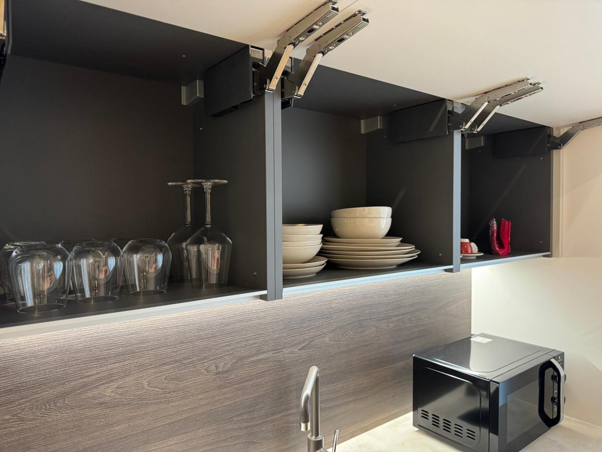 Mirage Apartment *